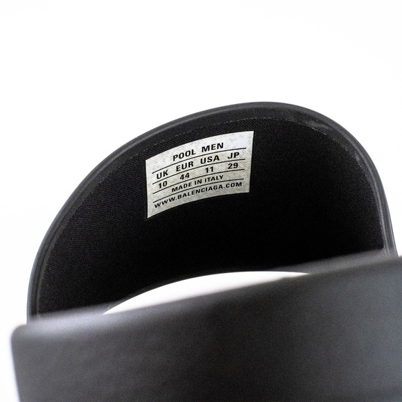 Balenciaga Black Red Pool Slide Sandals Men’s Rubber Logo - NEW - EU 44 | US 11 - Picture 15 of 15